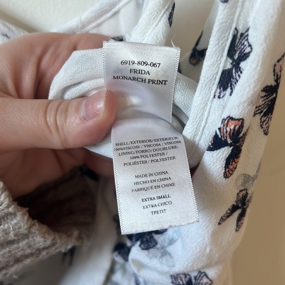 Rails Frida Butterfly Print V-Neck Belted Dress - Picture 8 of 10